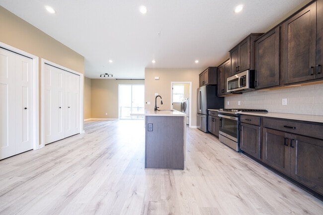 Building Photo - 6637 Jody Ave S