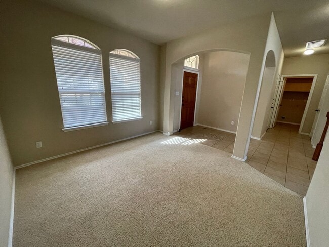 Building Photo - 6704 Golden Oak Ln