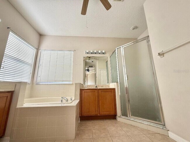 Building Photo - 209 Corvina Dr