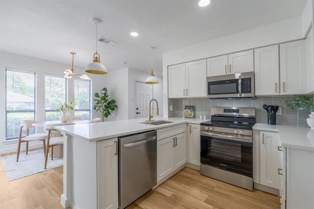 Building Photo - 306 Bardfield Ave