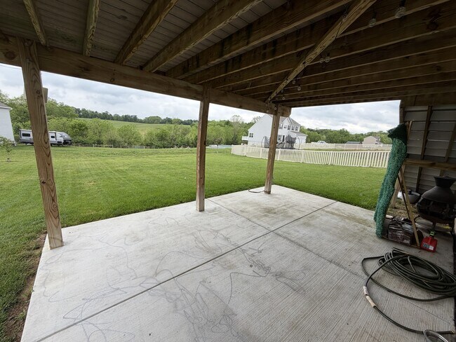 Building Photo - 287 Paradise View Dr