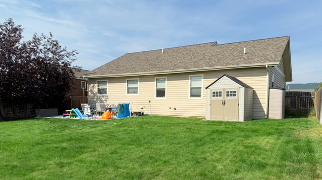 Building Photo - Beautiful West Kalispell Home