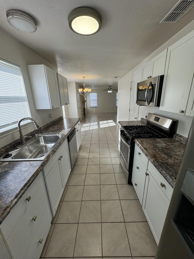 Building Photo - 1506 Jefferis Ave