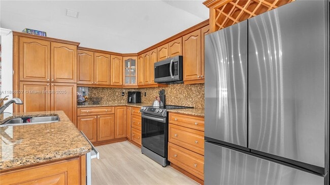 Building Photo - 622 SW 200th Terrace