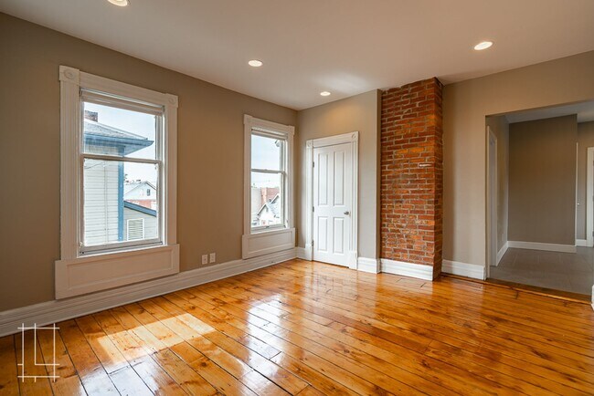 Building Photo - 1173-1175 Say Ave