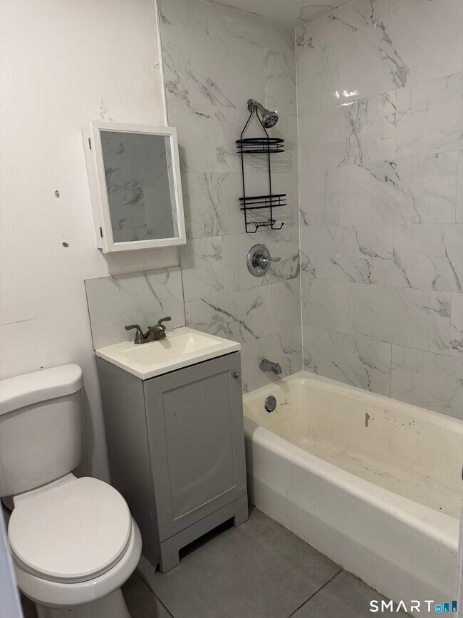 Building Photo - 356 Franklin Ave