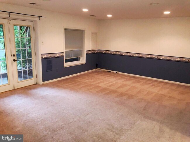 Building Photo - 7109 Captains Cove Ct