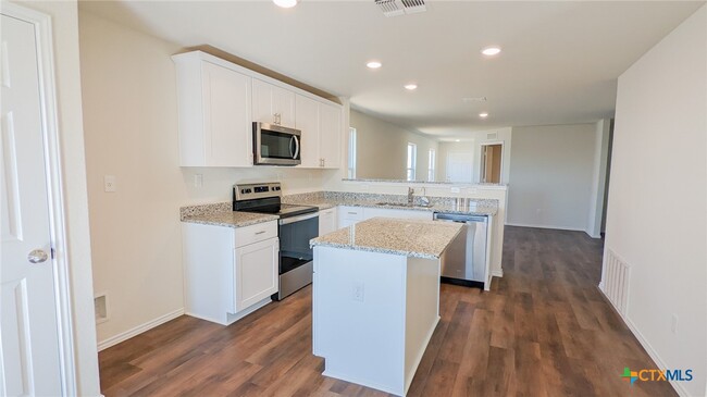 Building Photo - 521 Autumn Blaze