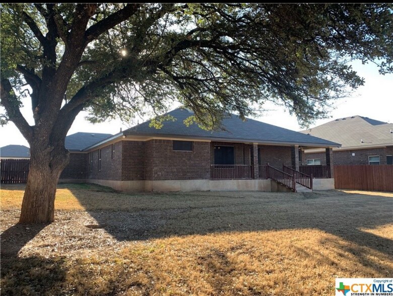 Building Photo - 2038 Rustling Oaks Dr