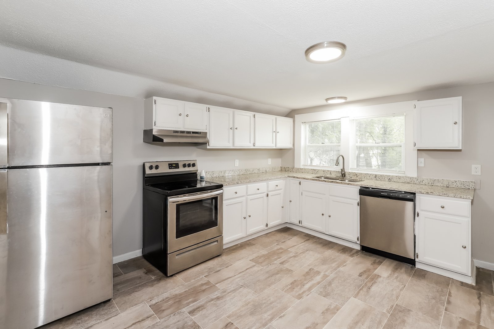 Building Photo - 624 Marion St