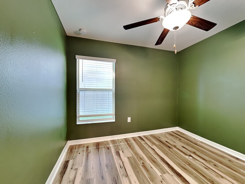 Building Photo - 14620 Dunrobin Dr