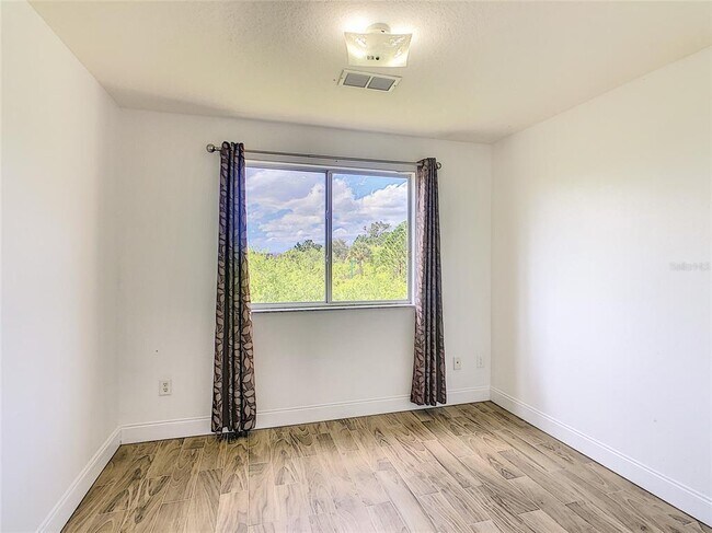 Building Photo - 111 Washington Palm Loop