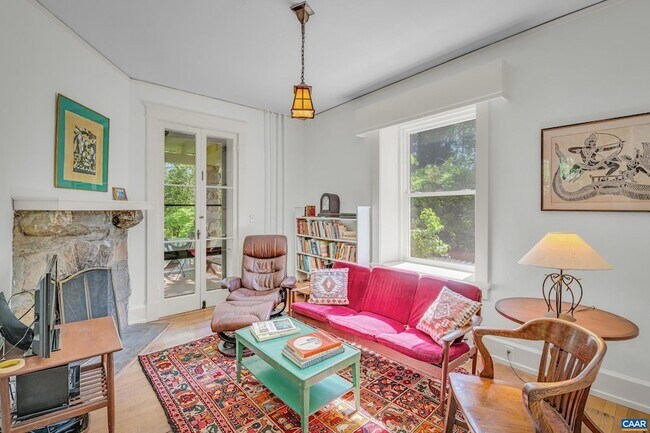 Building Photo - 502 Park Hill