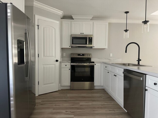 Building Photo - Newly Built 4 Bedroom Home Available!