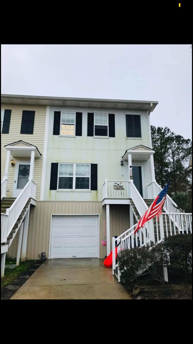 Primary Photo - 337 Laurel Oak Ln