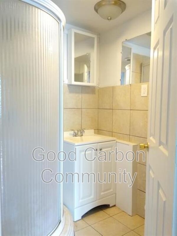 Building Photo - 357 Vermont St