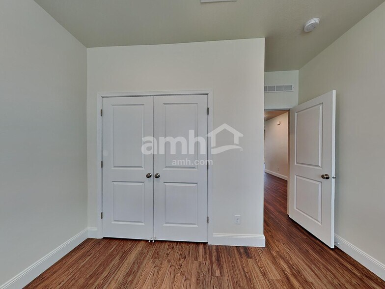 Building Photo - 2704 W 3340 S