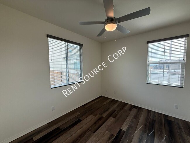 Building Photo - 2027 Basswood Ct