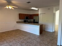 Building Photo - 4906 SW 141st Ave