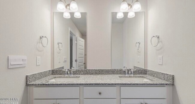 Building Photo - 266 Palmeras Marinas Ln