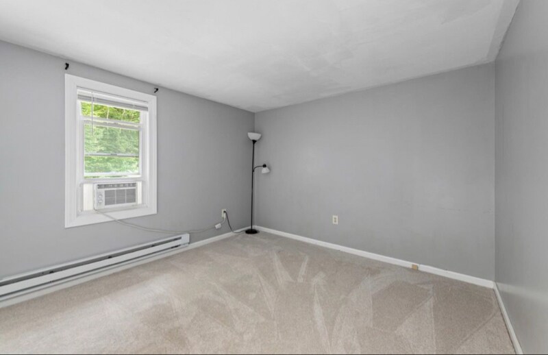 Building Photo - 33 Plaza Village Rd