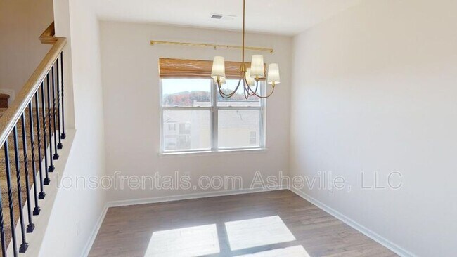 Building Photo - 354 Tavernier Ln