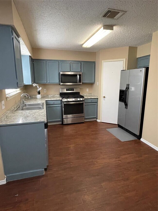 Building Photo - 13912 Conner Downs Dr