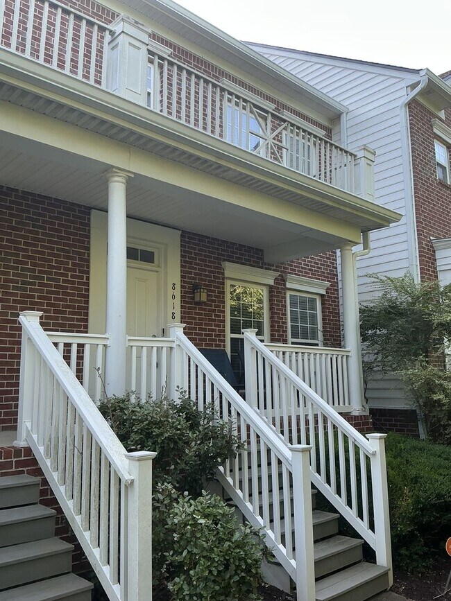Primary Photo - Beautiful 3 Bedroom, 2.5 Bath Townhouse in...