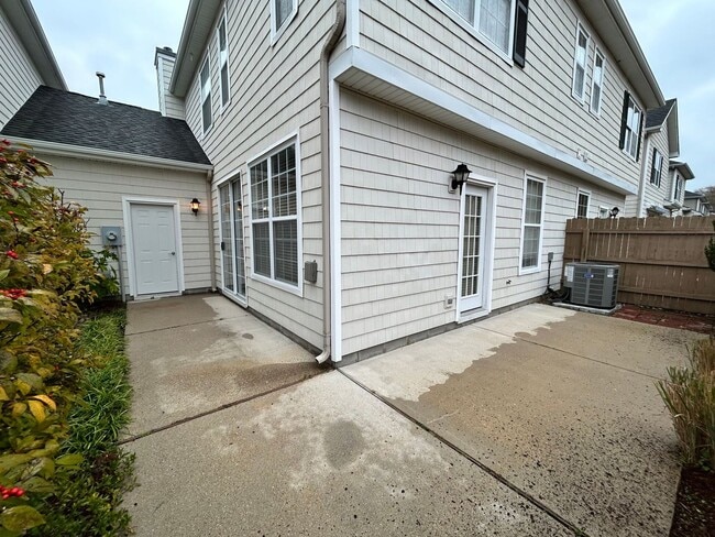 Building Photo - Welcome to this charming house "ASK ABOUT OUR ZERO DEPOSIT"