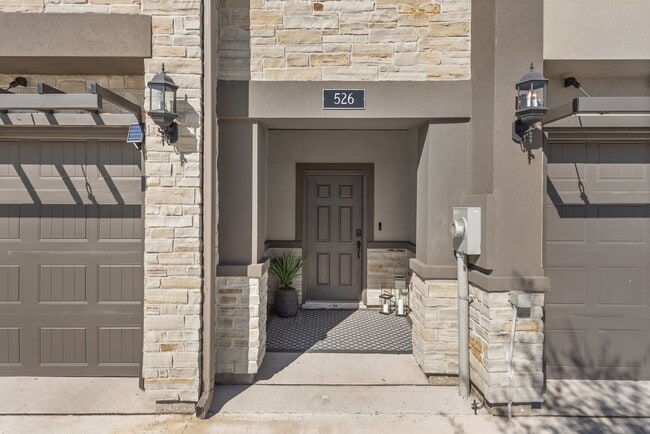 Building Photo - Available for August 2026 Pre-Lease! Gorge...