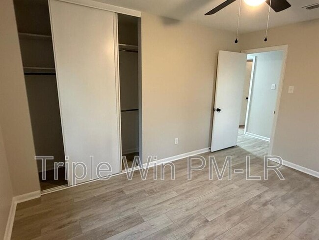 Building Photo - 14008 Bayberry Pl