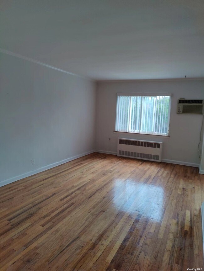 Building Photo - 198-14 32nd Ave