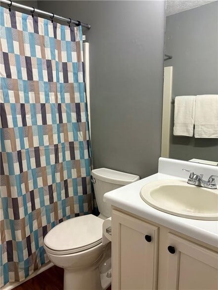 Building Photo - 510 Stanford Pl