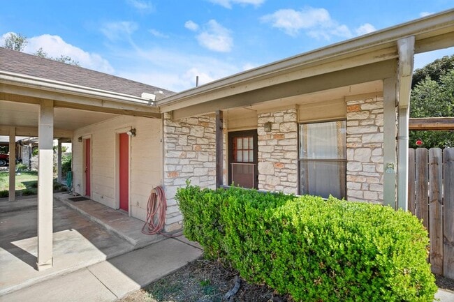 Building Photo - 3505 Rocky Hollow Trail