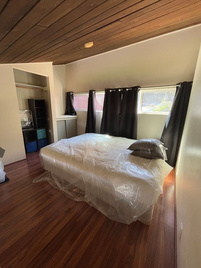 Building Photo - Makaua Village - Kaaawa - 1 Bdrm/1 Bath/1 Prkg - $2,100