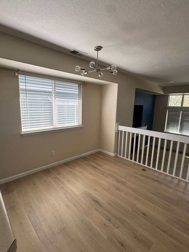 Building Photo - Charming 2BR Townhome in Brighton