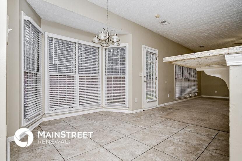 Building Photo - 8418 Waverly Dr