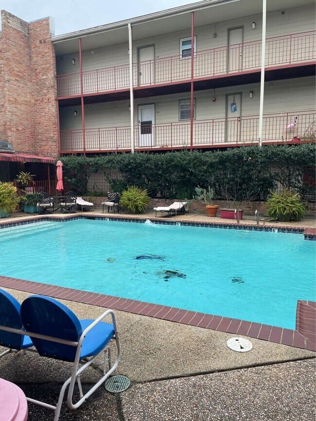 Building Photo - 2500 Houma Blvd