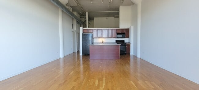 Building Photo - 1525 S Sangamon St