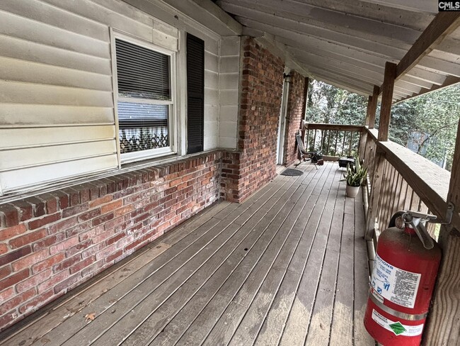 Building Photo - 3800 Fern Ave