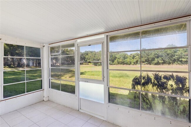 Building Photo - 930 Loch Carron Dr
