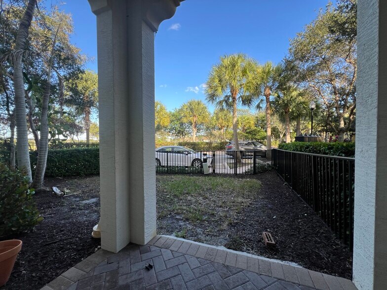 Building Photo - 3390 NW 125th Ave