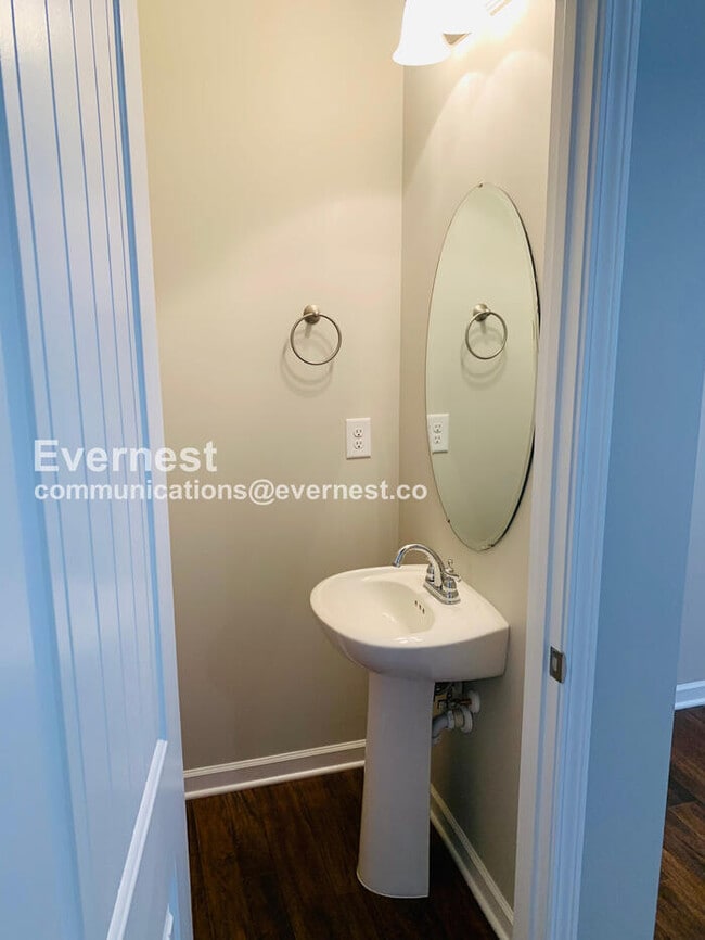 Building Photo - 4159 Saddlecreek Wy