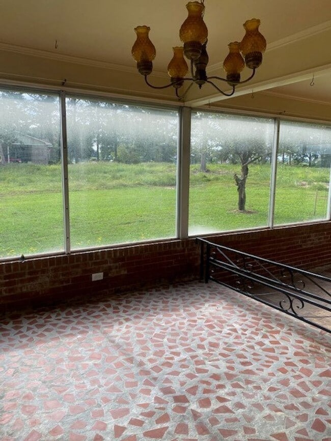 Building Photo - 819 Old Smith Chapel Rd