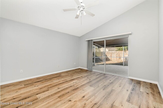Building Photo - 2187 Hedgerow Dr