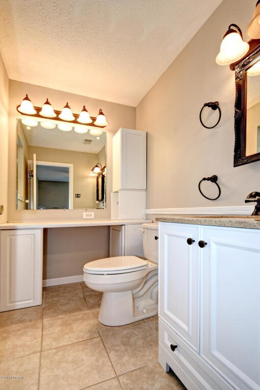 Building Photo - 3820 RiverOaks Ln