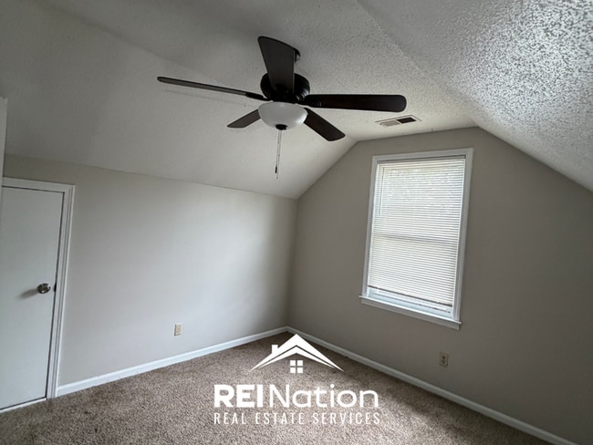 Building Photo - 7057 Hillshire Dr