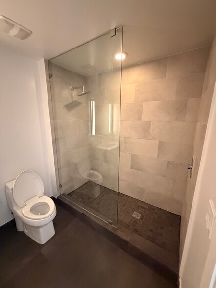 Building Photo - 275 NW 26th St