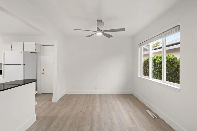 Building Photo - 10852 Alderbrook Ln