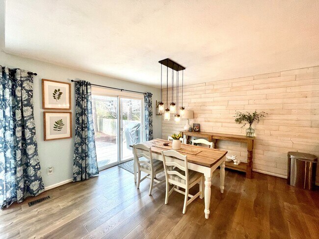 Building Photo - Spacious 6 bedroom home in Virginia Beach
